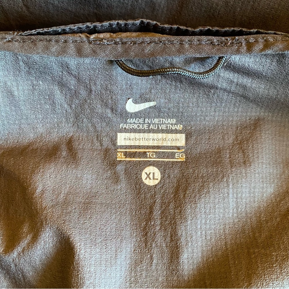 Nike Impossibly Light Running Jacket - image 7